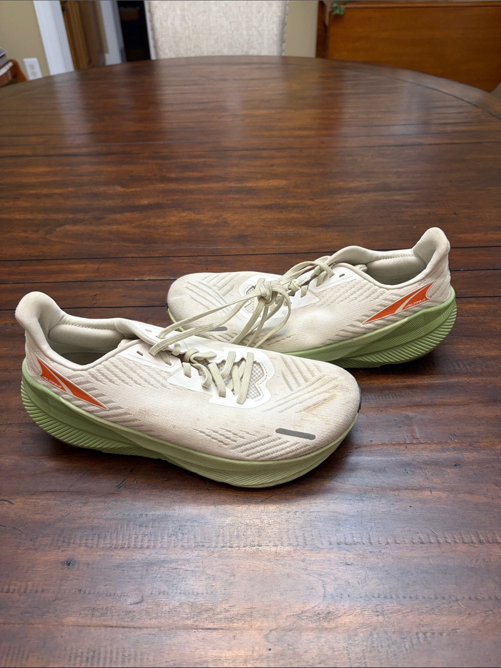 Altra White Experience Men US 8.5 ACS